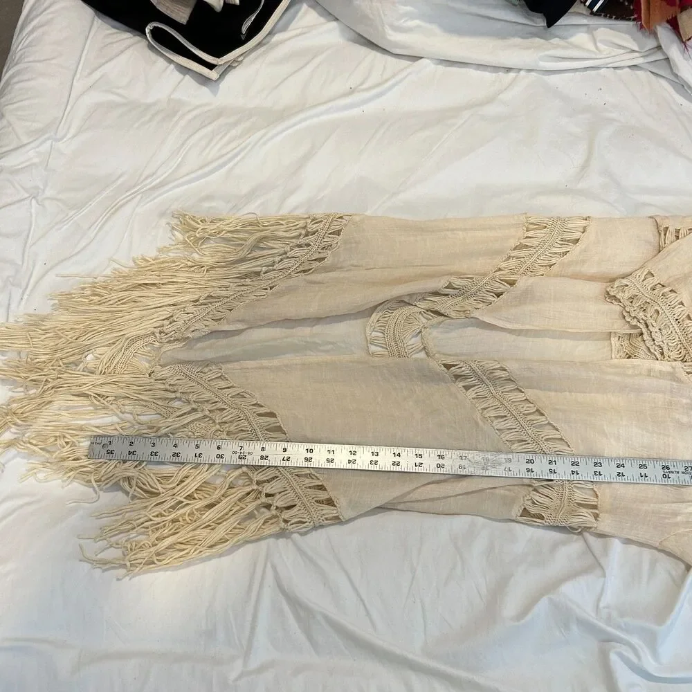 #8494 BOHO VTG CROCHET BEIGE DUSTER FRINGE ONE SIZE
